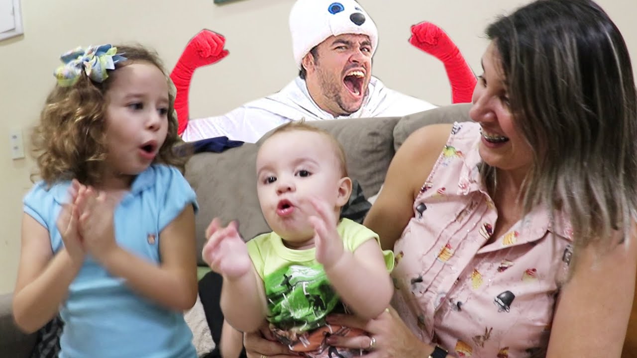 CUIDANDO DO BEBÊ FOCA LUCCAS NETO - VALENTINA PONTES