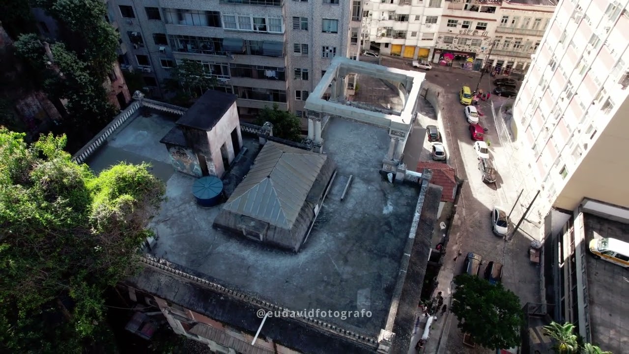 Um prédio artístico escondido no Centro do Rio | Drone