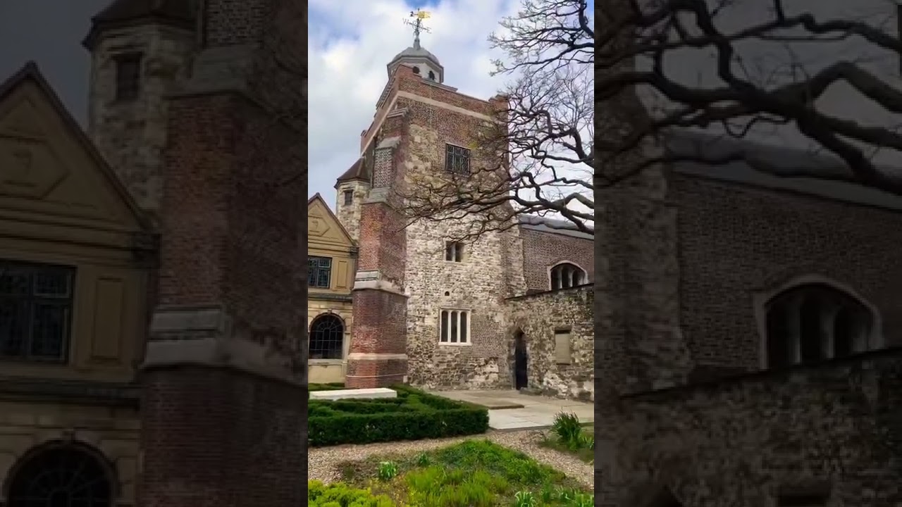 Charterhouse 🏛. London #Shorts #PaseosGuiados. (April 2022).