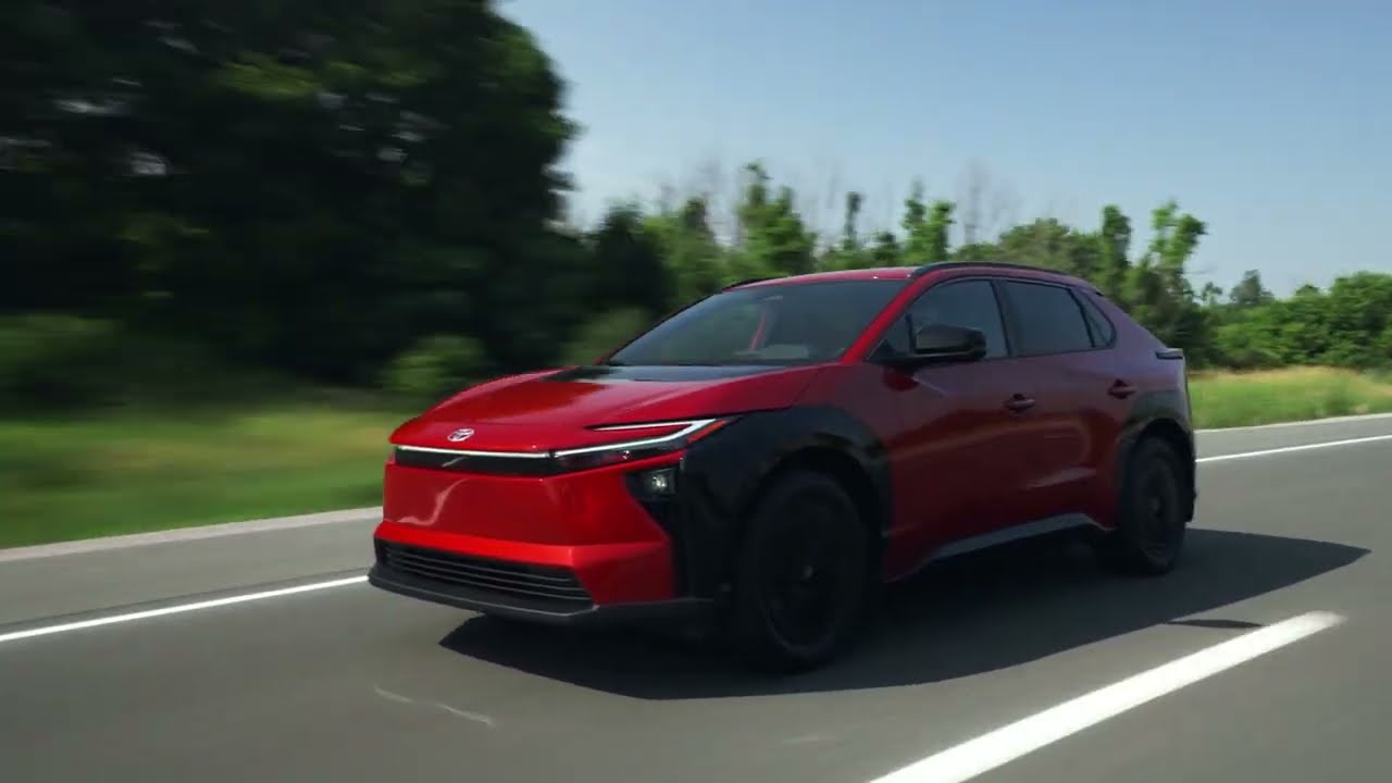 Toyota bZ 2026 | Zupełnie nowy elektryczny SUV na targach Performance Toyota