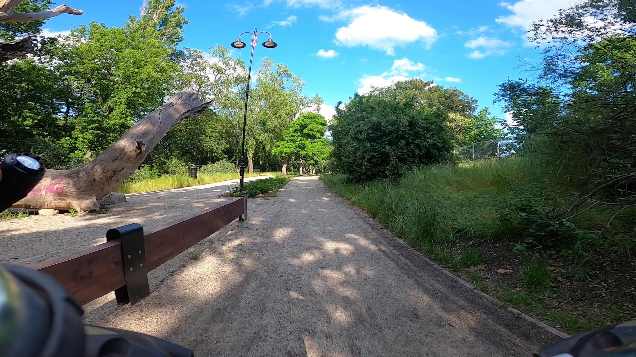 Bydgoszcz 4K Wzgórze Wolności - park za Zielonymi Arkadami