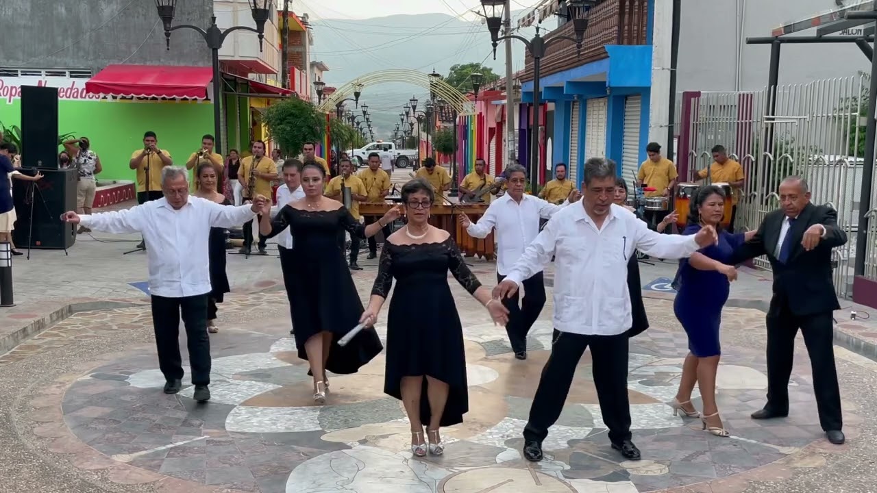 Danzón Villaflores  marimba orquesta “Ecos de mi pueblo”