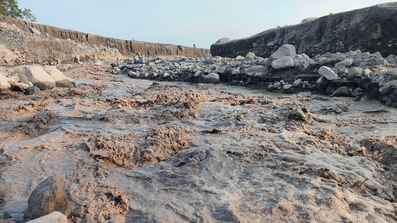 LIVE ALIRAN SUNGAI LAHAR  SUMBER LANGSEP SAAT DIHANTAM LAHAR SEMERU