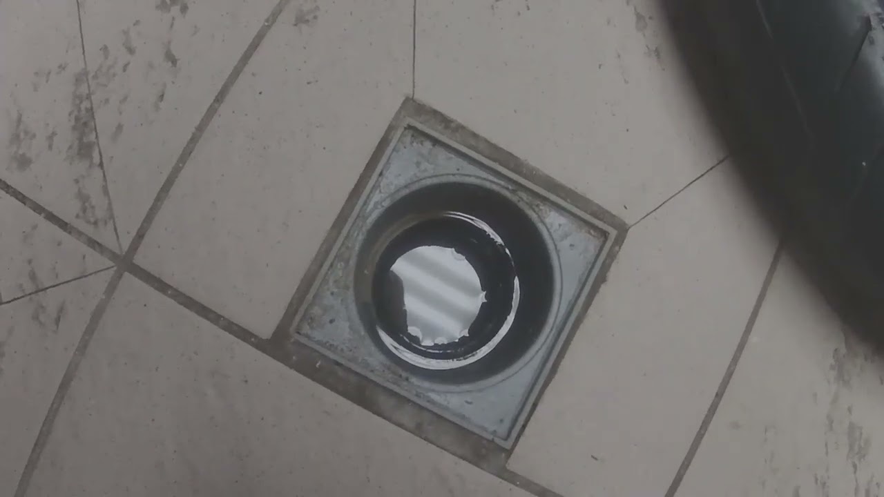 čištění odpadu 1 (kuchyně v restauraci)