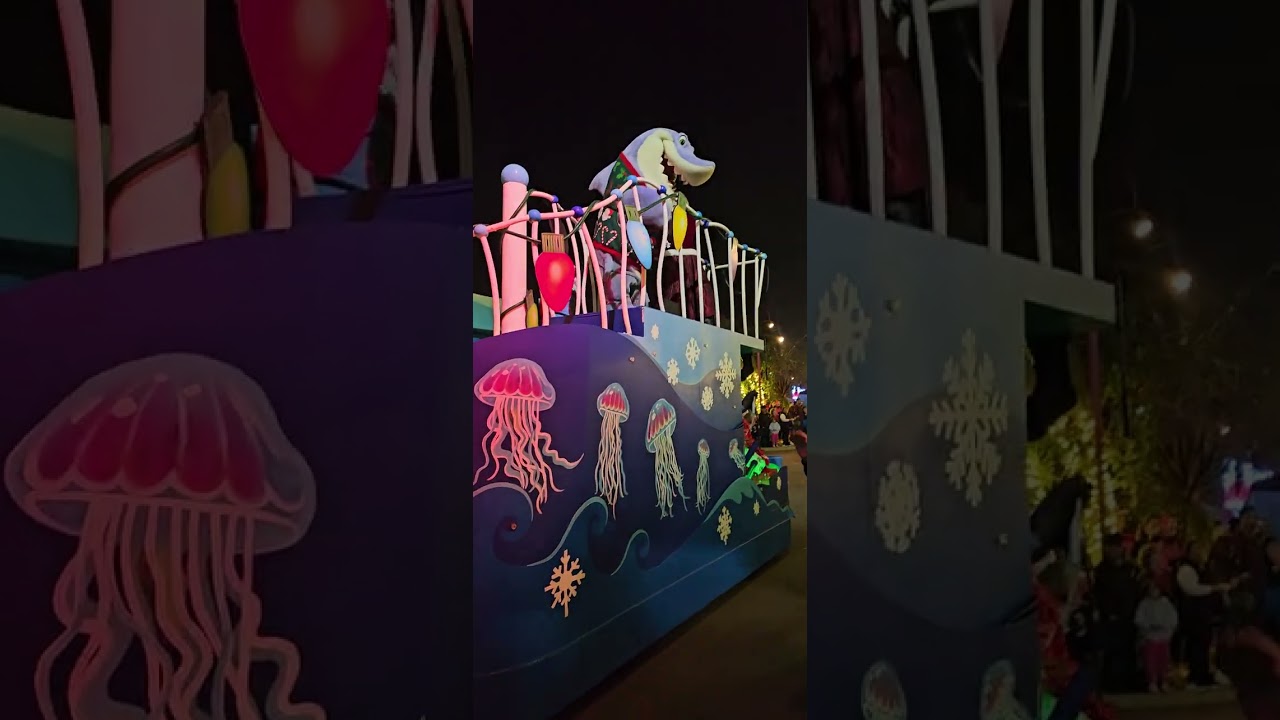 Parade in Sea World during Christmas 