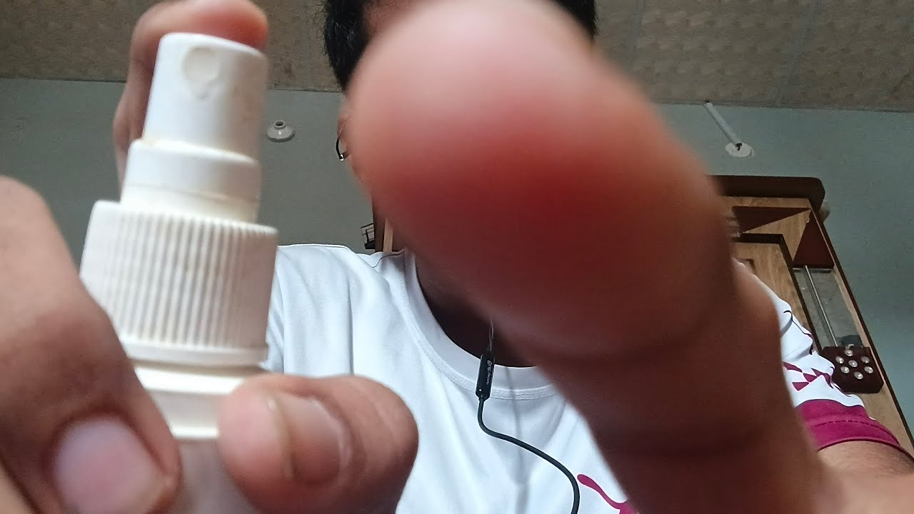 Asmr but there is something in your eyes 🖌️ relaxing brushing 