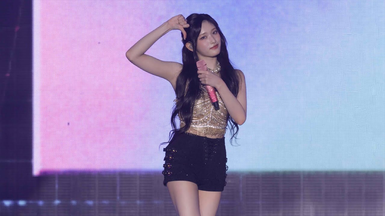 [8K] 251031 아이브 이서 IVE LEESEO -  LOVE DIVE 직캠 Fancam @IVE WORLD TOUR [SHOW WHAT I AM]