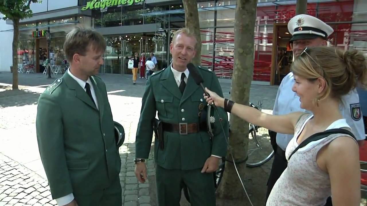Neue Polizeiuniformen kommen bei Mindener Bürgern gut an