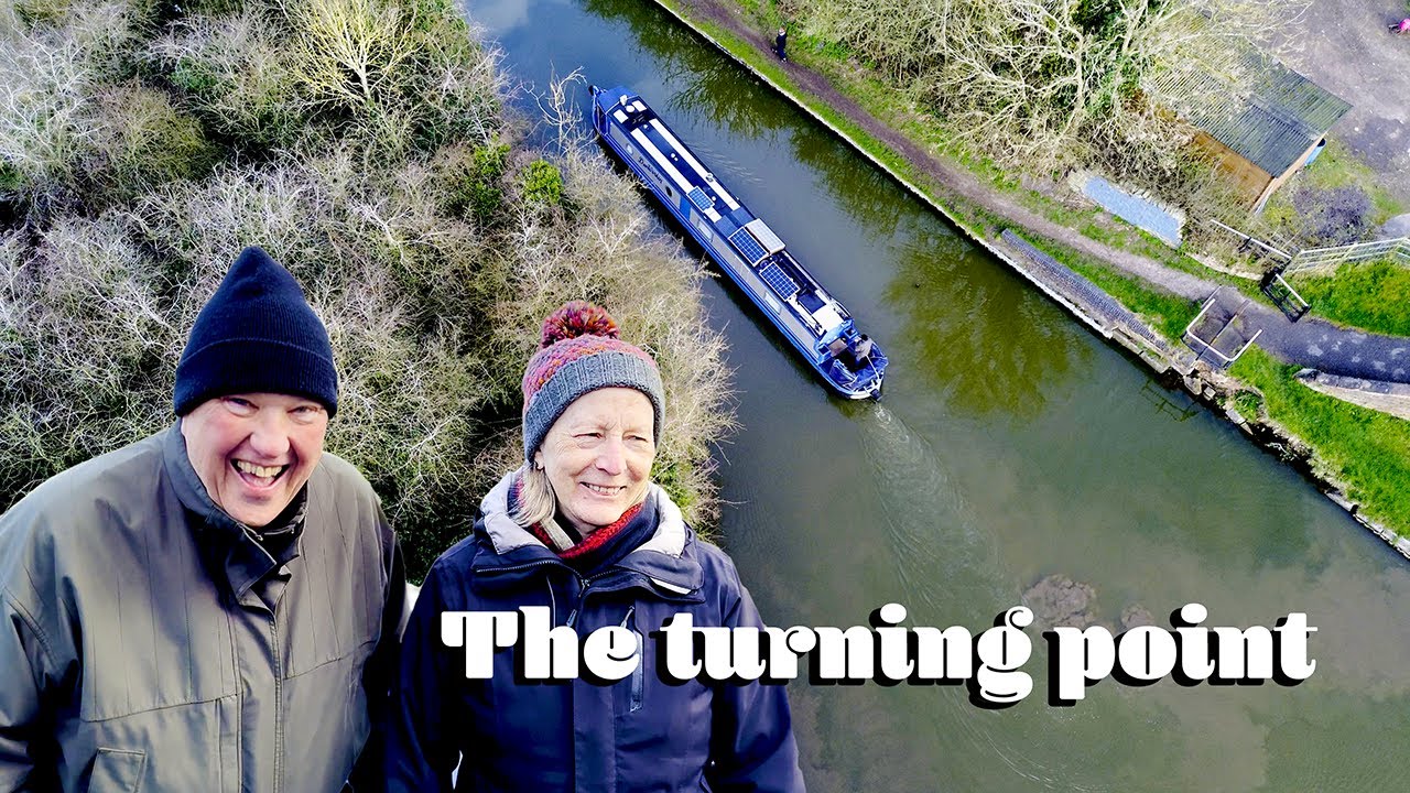 Narrowboat Cruise to Hartshill | Fitting a New Solar Panel! Ep225