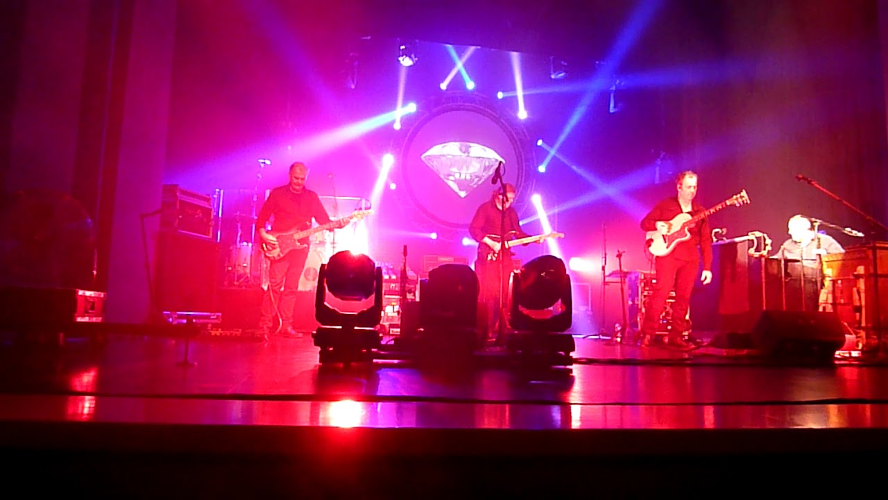 Mark Gillespie KINGS OF FLOYD  'Shine on you crazy diamond'