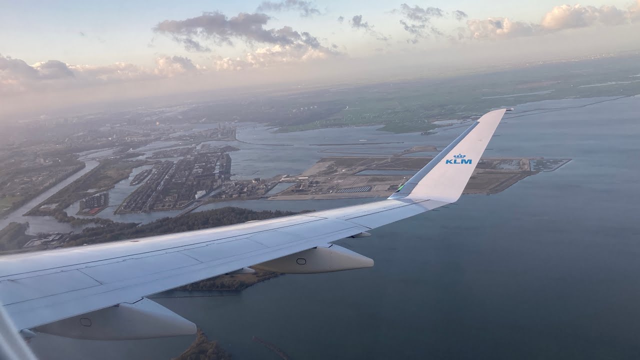 STUNNING views of Amsterdam! | KLM E175 Landing in Amsterdam | 28/10/2025