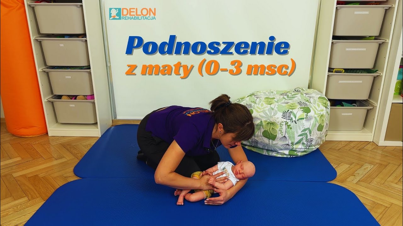 Jak podnieść dziecko (0-3 msc) z maty?