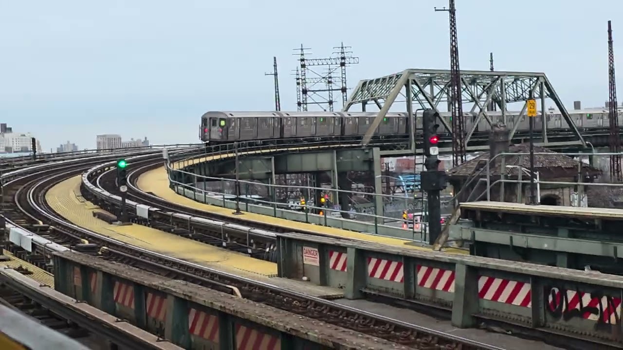 R62A (6) Train to Whitlock Avenue (6x) 