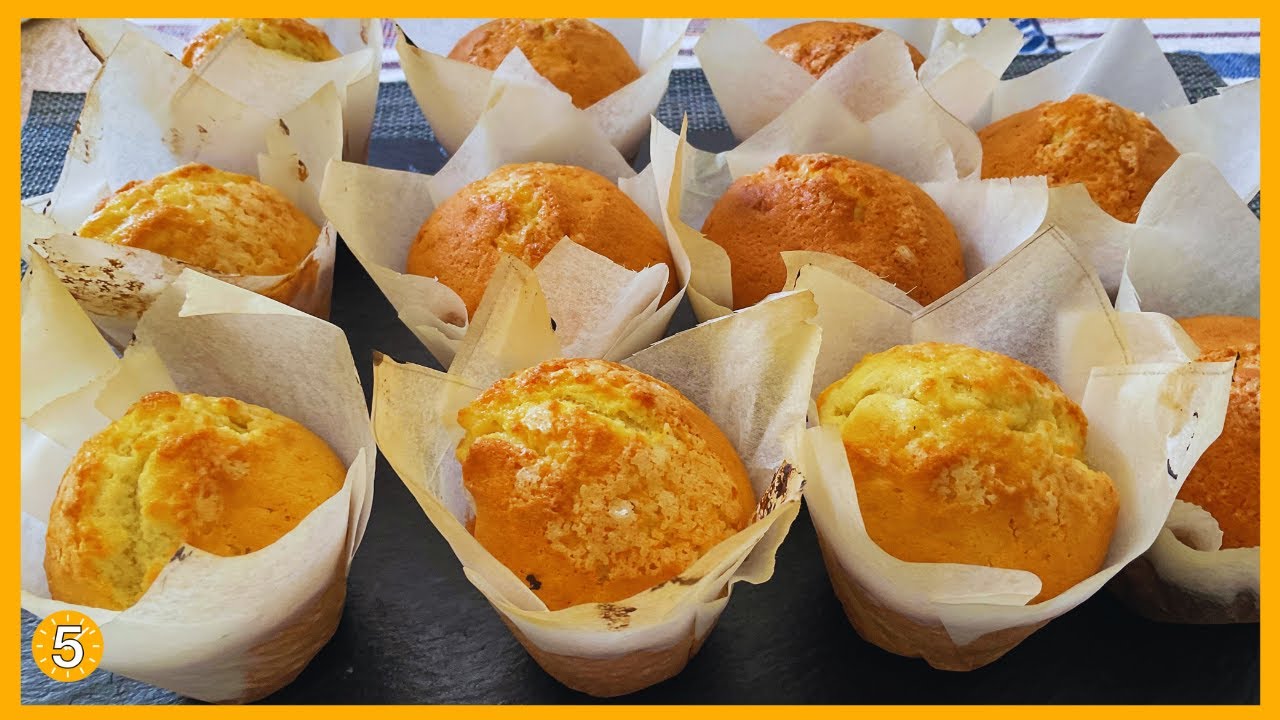 RECETA Casera de MAGDALENAS TRADICIONALES (MUFFINS) 👍🏻 - Recetas en 5 Minutos