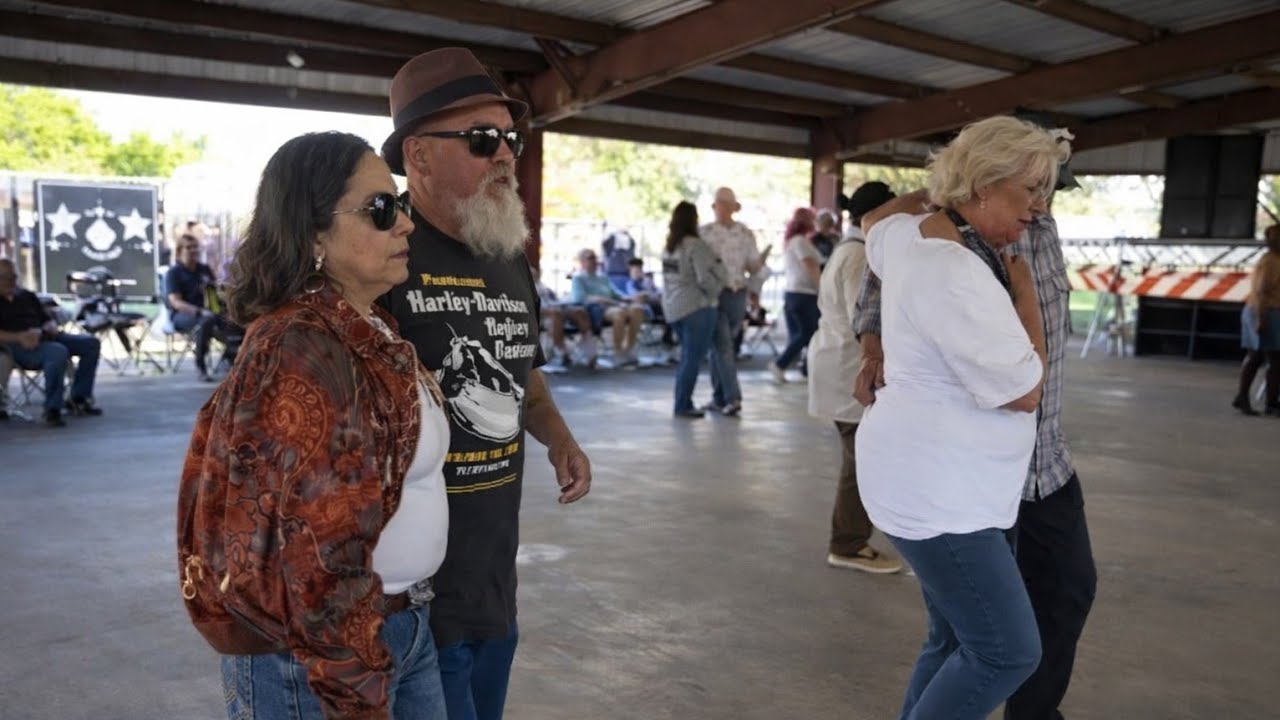 Puro Bailazzo En Los Fresnos Tejas!!!