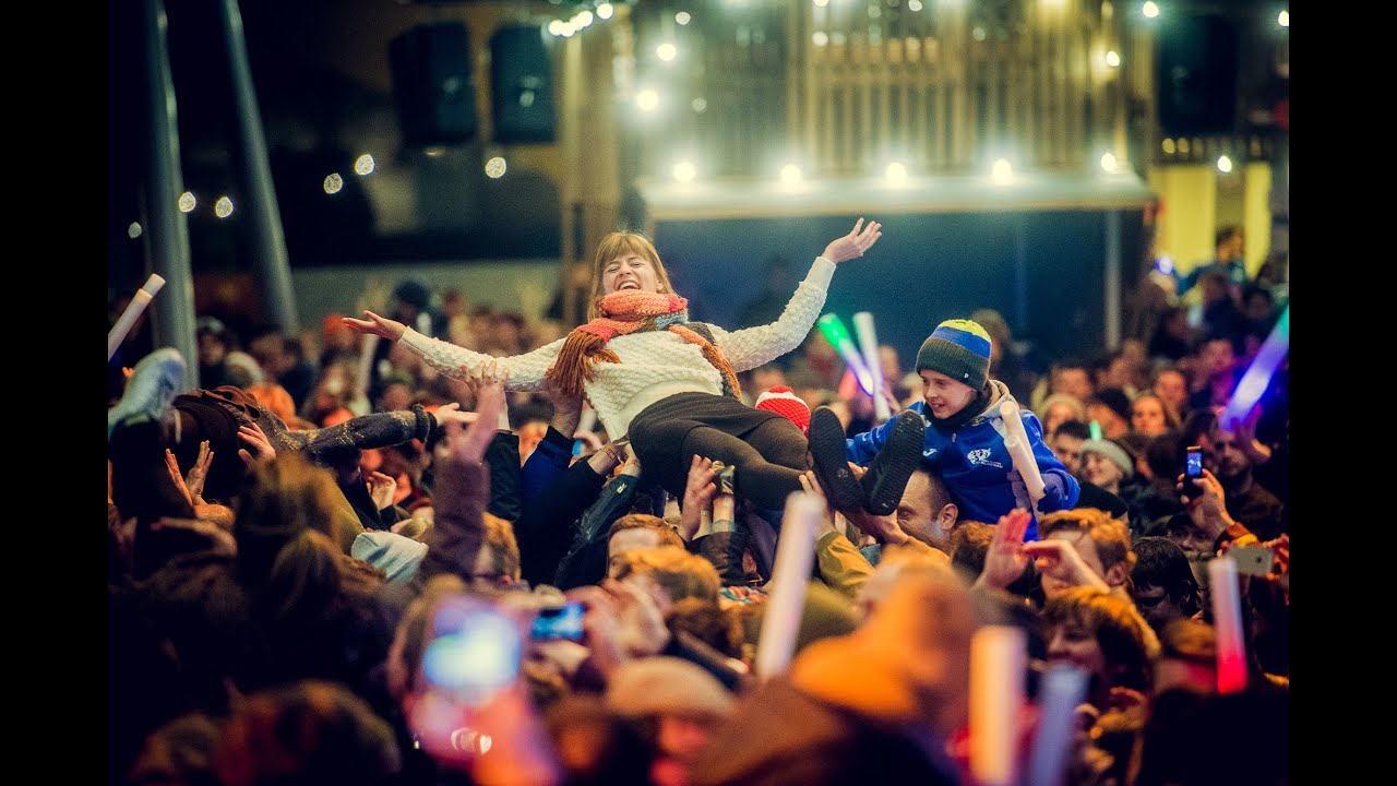 Eva De Roo, gedoopt en goedgekeurd (Music For Life 2015)