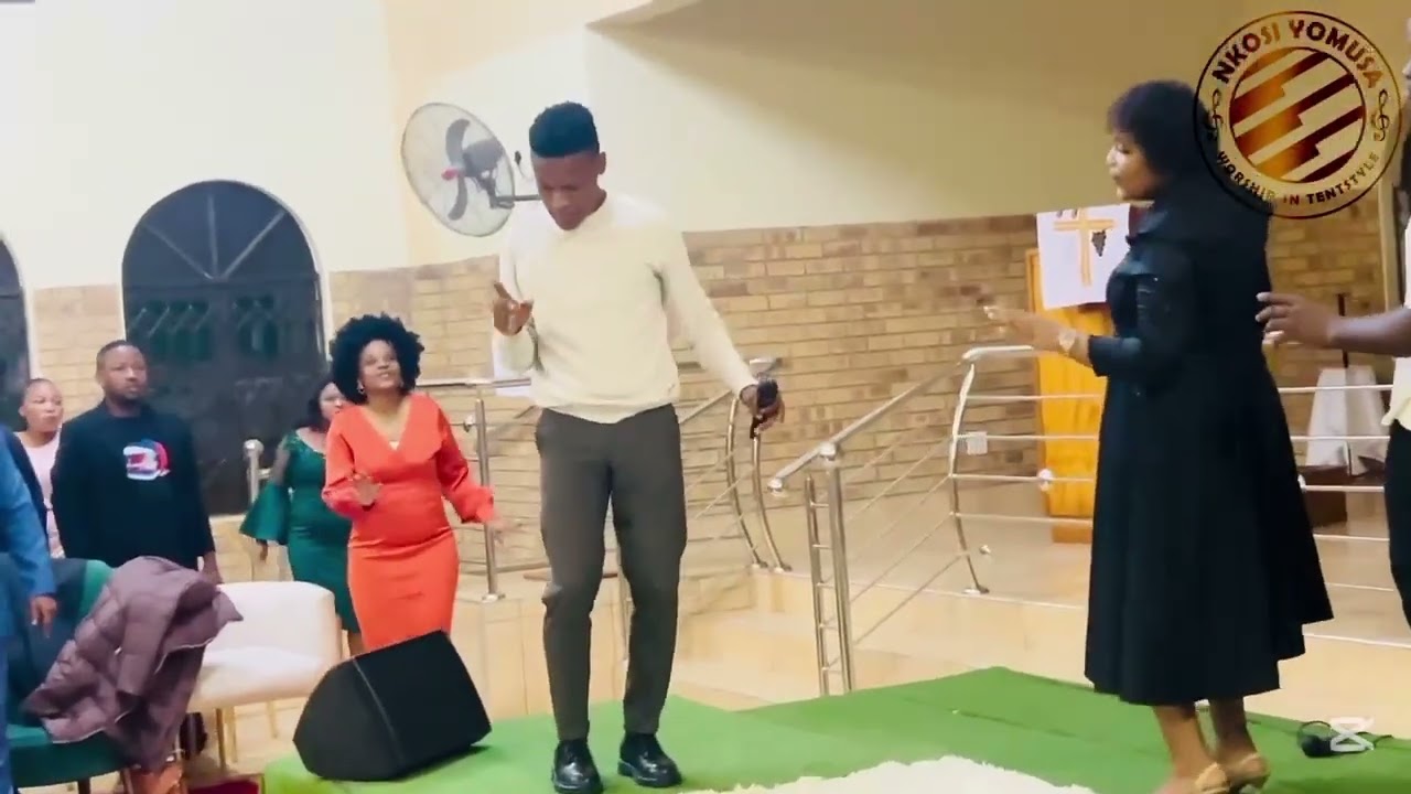 Kwenza Cele - Ngihamba noJesu uyanginakekela 