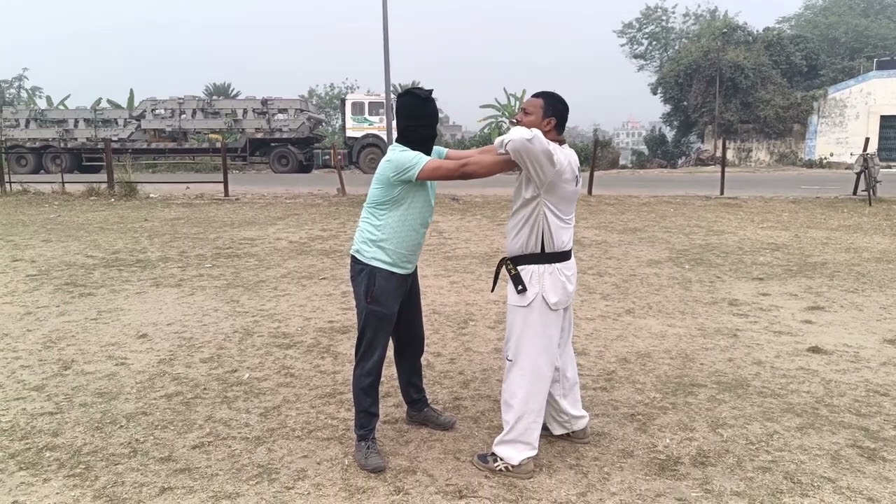 2 Neck Grab Self Defence technique.                          
