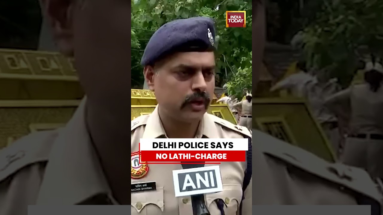 Delhi Police Deny Lathi-Charge After Sonam Wangchuk Shifted to Hospital  #delhipolice #sonamwangchuk