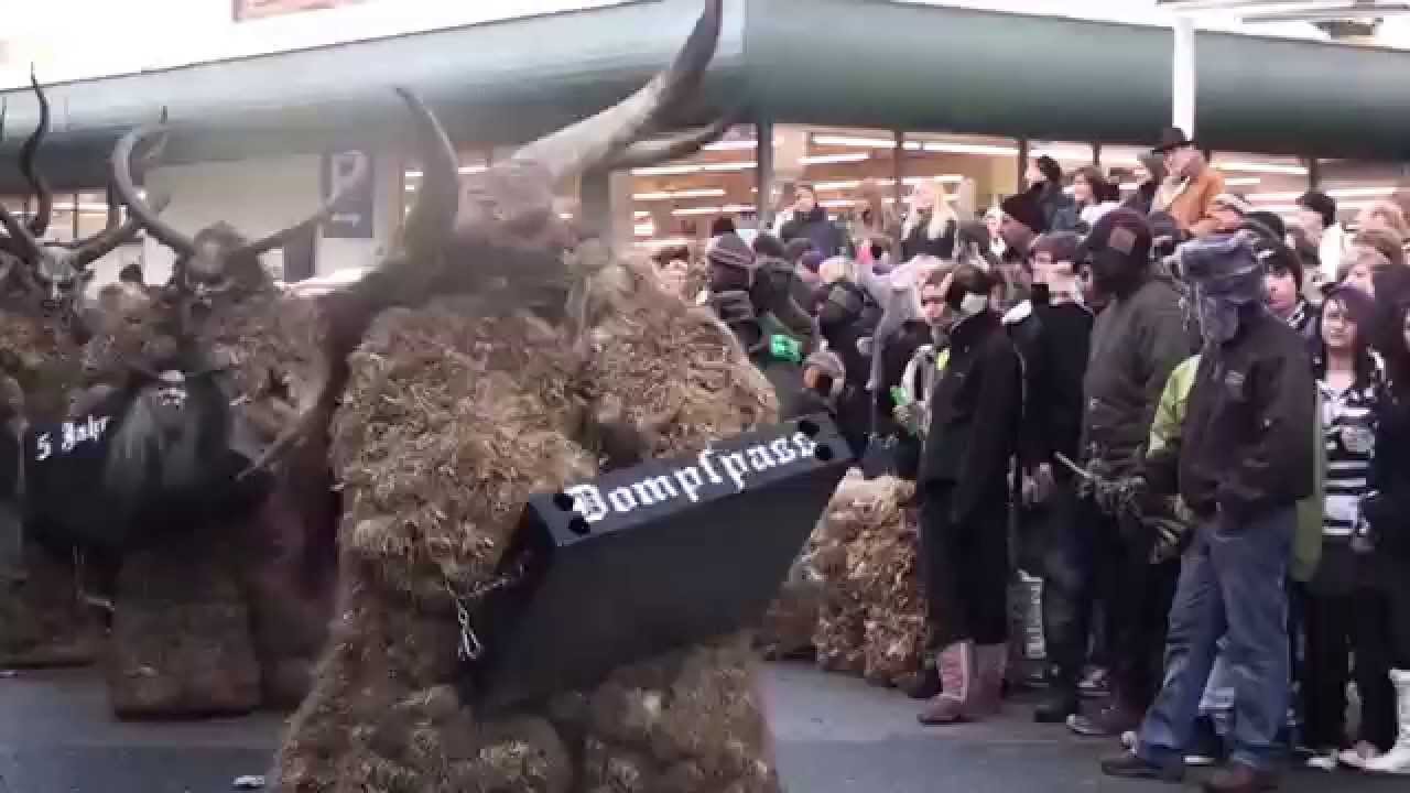 Perchten beim Inntalcenter in Kufstein