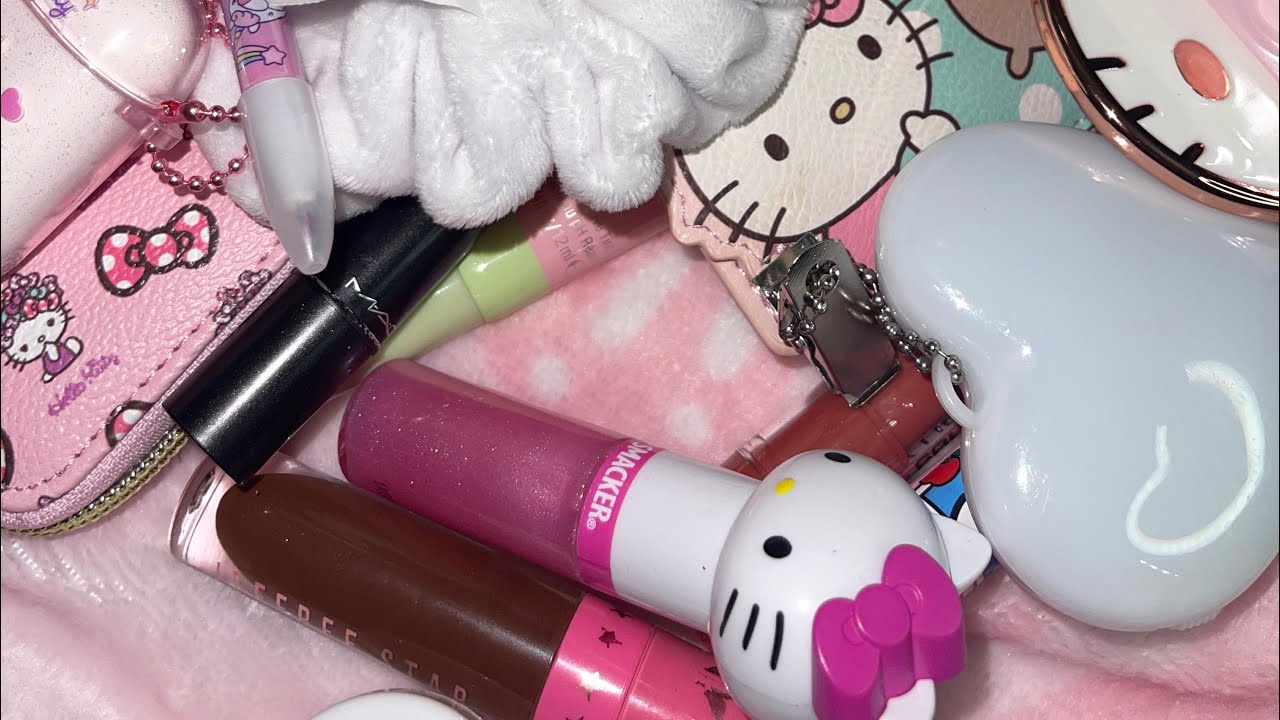 What’s in my Hello Kitty Bag? @heylady2110