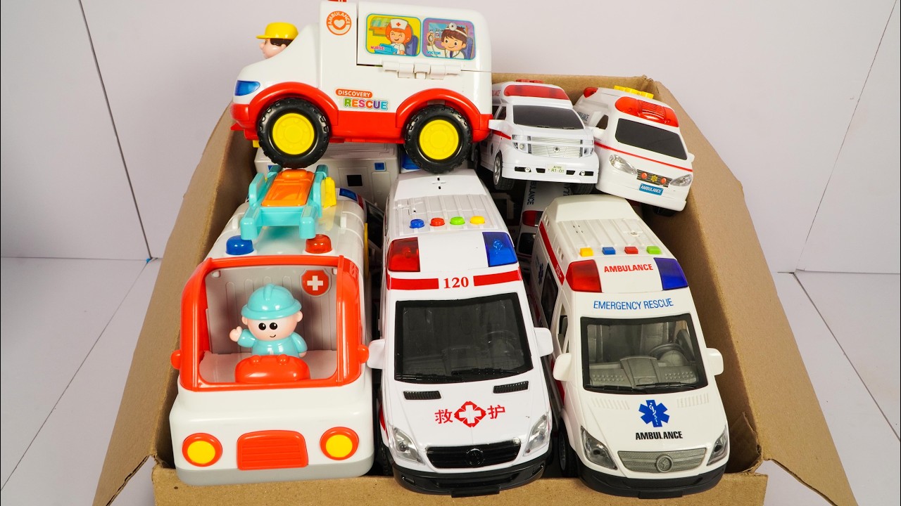 救急車のミニカーが走る！サイレンありで坂道走行！緊急走行｜Ambulance minicar runs in an emergency with sirens!