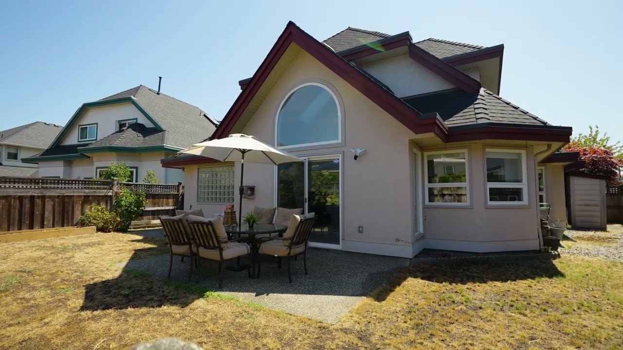 5325 Commodore Dr, Ladner