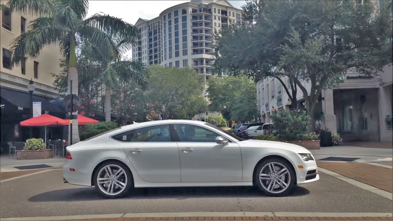 Driving Downtown - Sarasota Florida USA