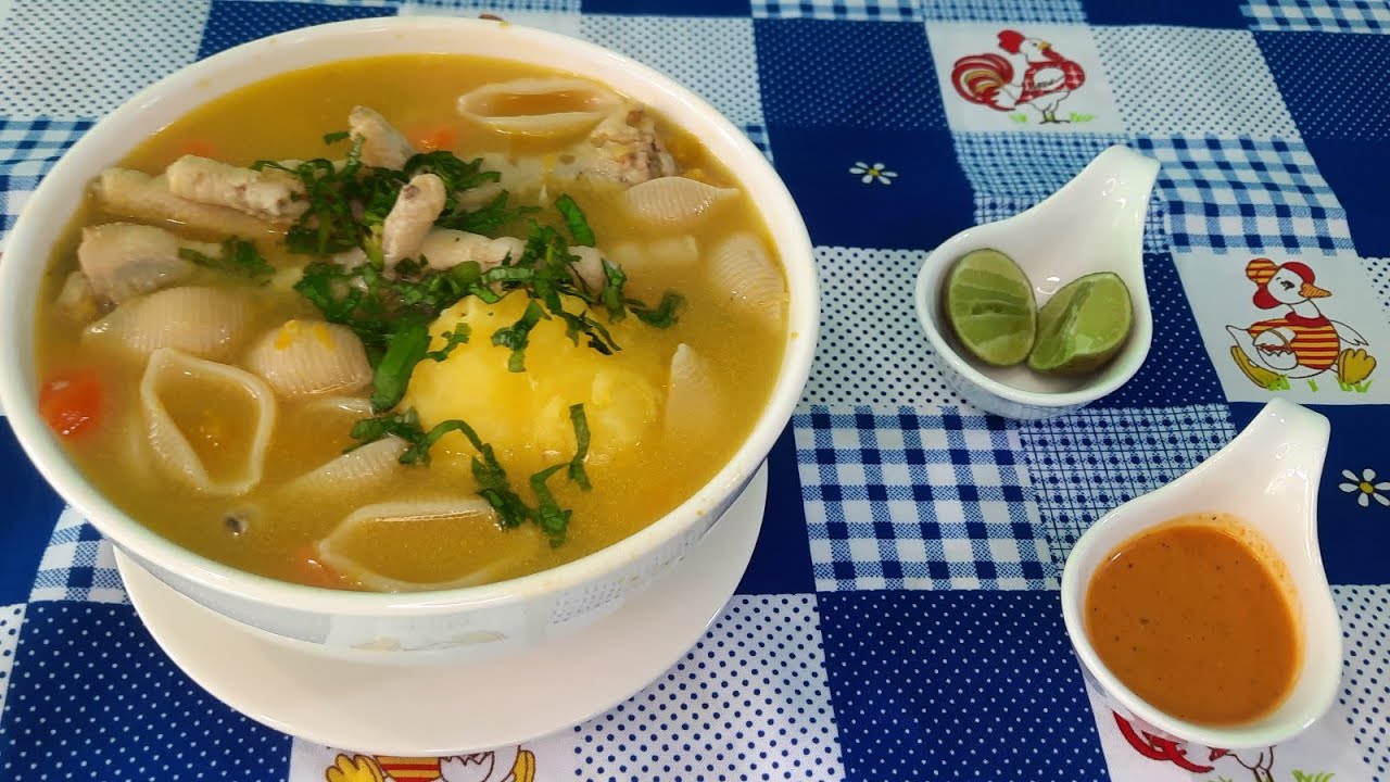 Sopa de patitas de pollo, fácil y full colágeno | A comer en casa.