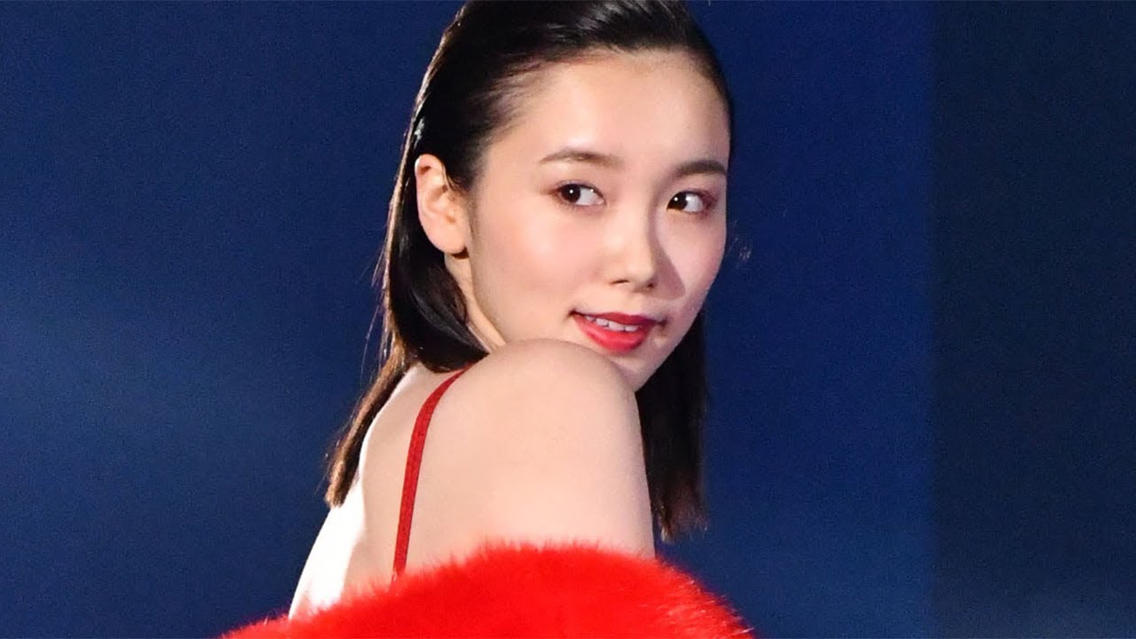 飯豊まりえが美背中、美脚、おなか見せ…　キュートな肌見せ3コーデ　＜SDGs 推進 TGC しずおか 2019＞