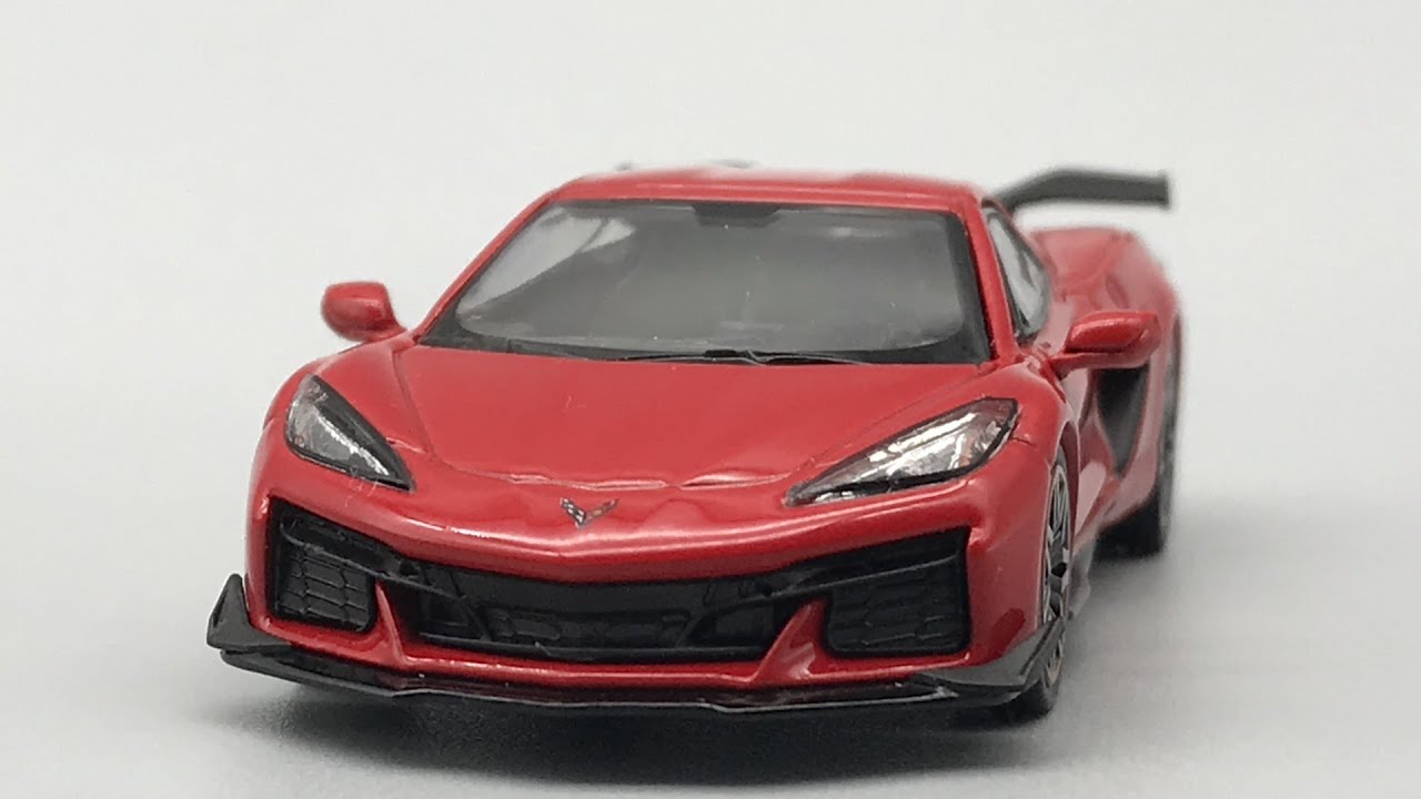 Chevrolet Corvette C8 Z06(2021) Mini GT 1:64 Diecast Model Car