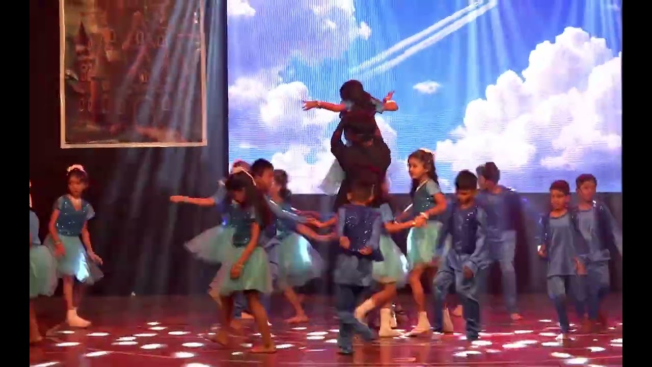 Badal Pe Paav Hai Dance | 2nd B Students Performance | St Mary's Buds Blossom School