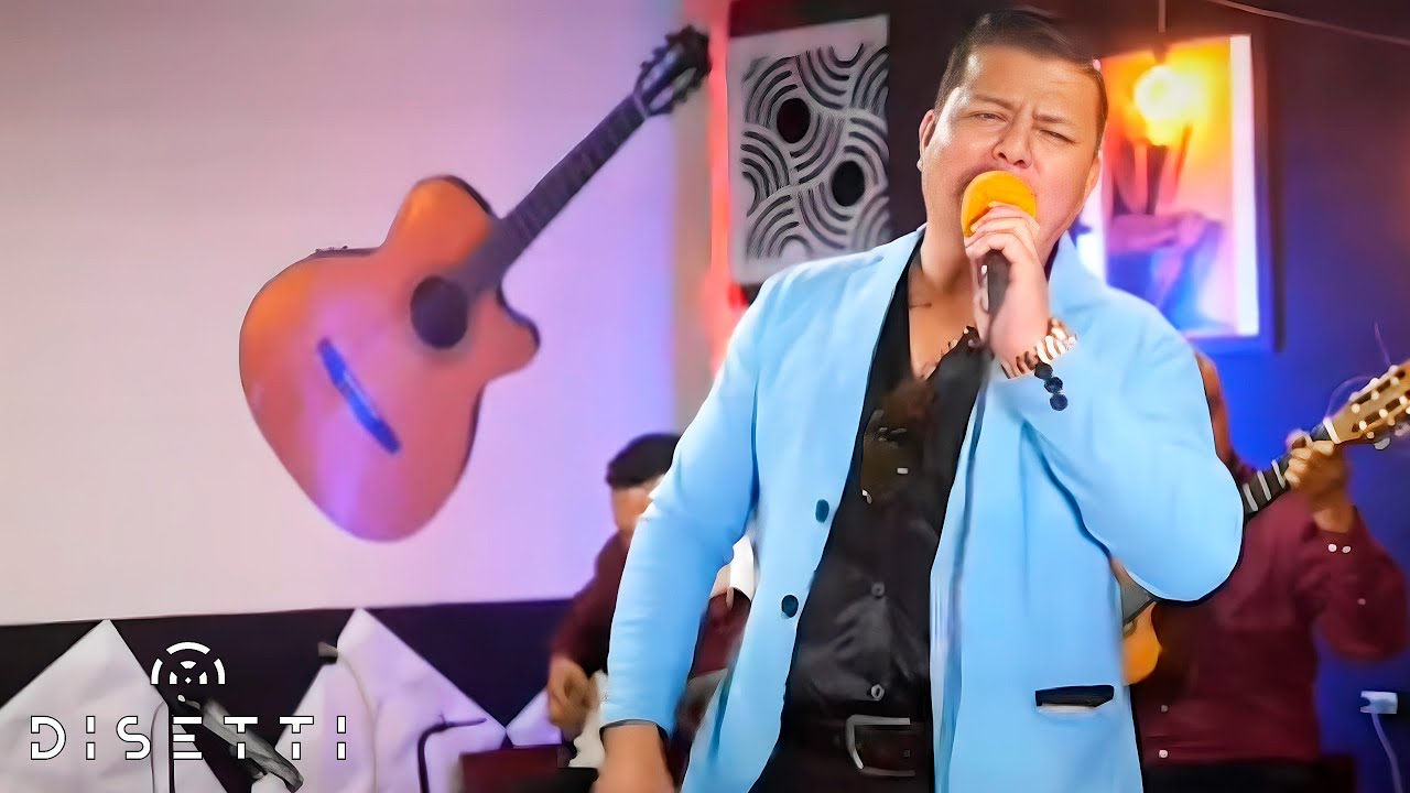 Néstor Álava - Gotas De Amor Jru (En Vivo)