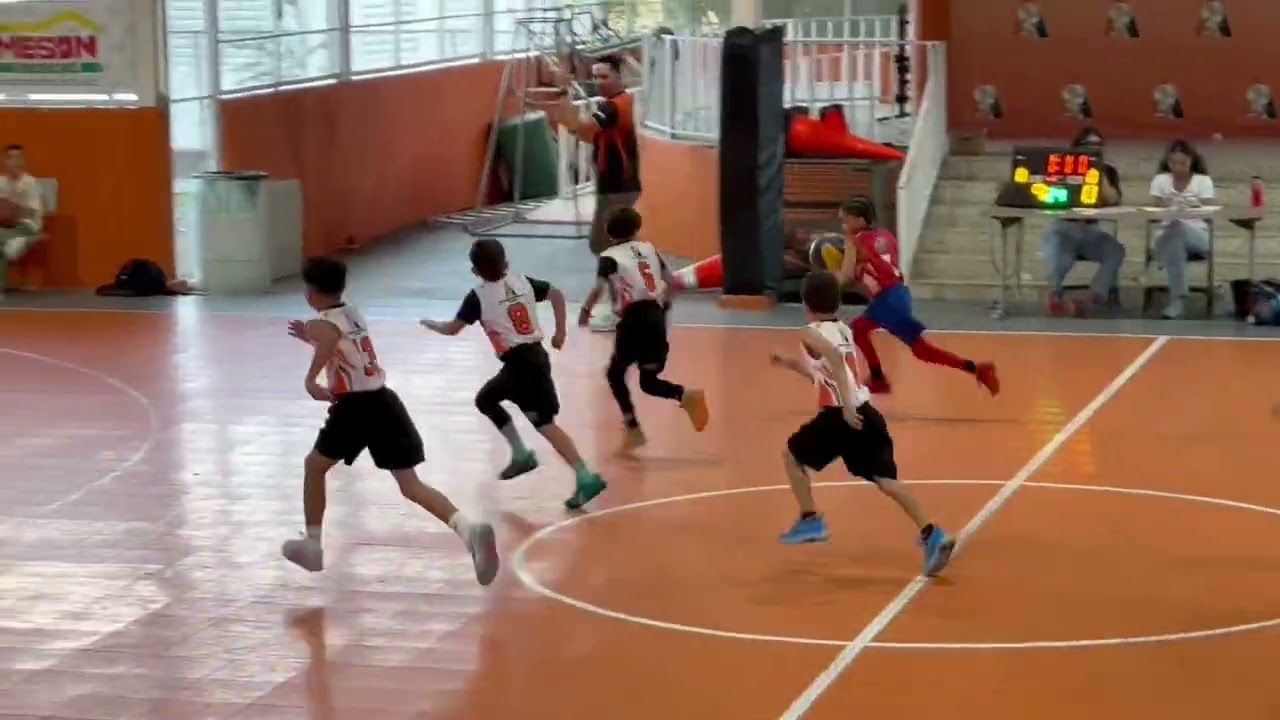 Cris Arnau IYB 8under Febrero 2026 8 puntos vs Lares