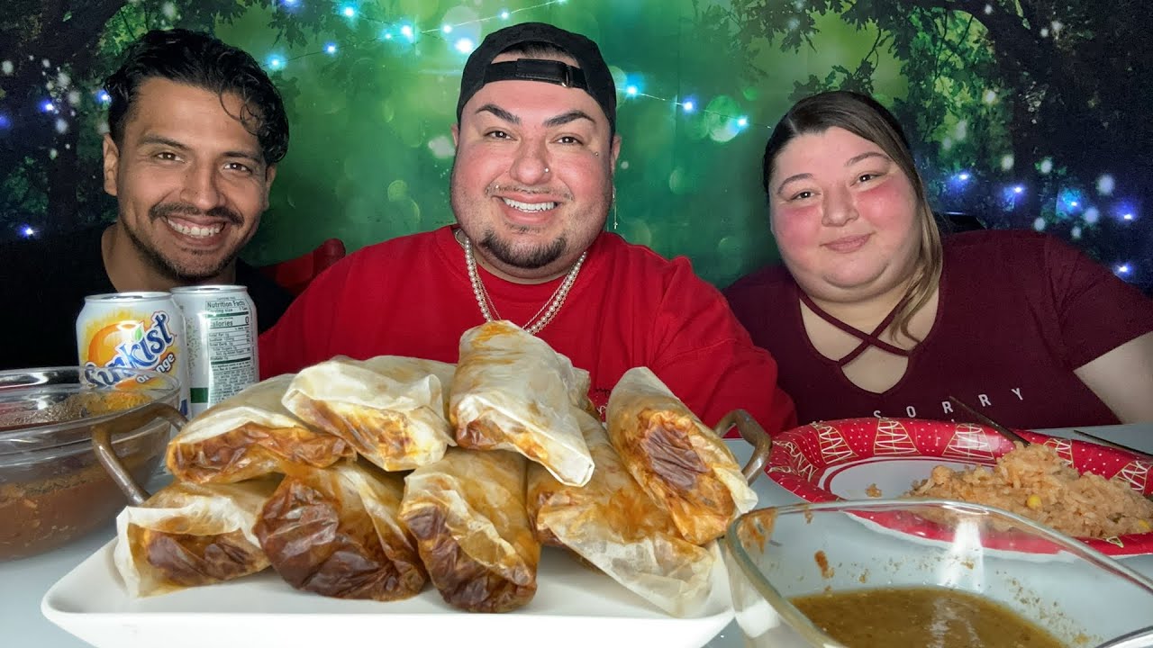 SPICY MOLE TAMALES MUKBANG • BY @Mama Appetite Kitchen • w/ @Jay Grubz & @La Gordiz Eats