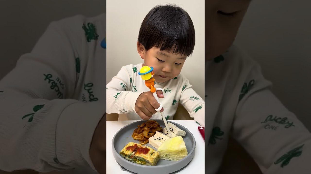 김치제육볶음 | Stir-Fried Pork with Kimchi