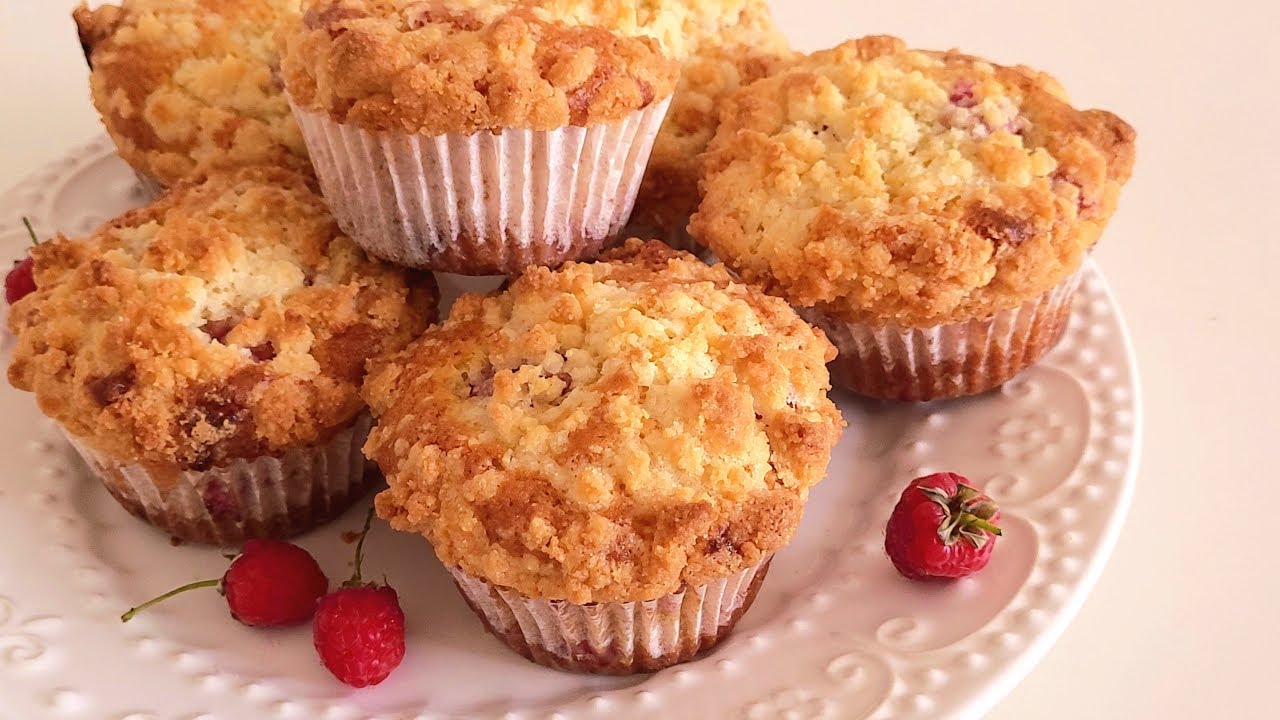 Delicious Raspberry White Chocolate Muffins | Easy Recipe!