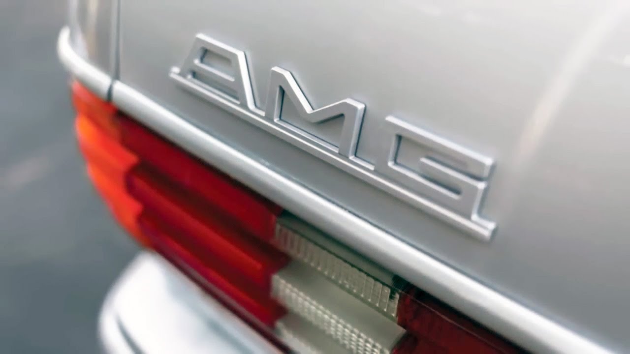 C126 Mercedes-Benz 560 SEC 6.0 AMG Wide Body sports coupe
