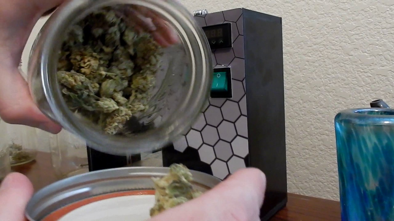 Gorilla Glue #4 - 1 GRAM SMASH!!! HEXTRACTOR 1500 Rosin Press! SMOKE_N_CARS ft. Big Erskine