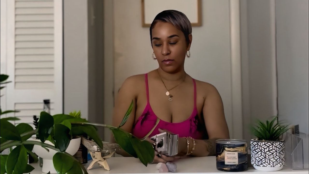 Лев ♌️ Кто-то постоянно думает о тебе и ему нужно сделать выбор 🩷👀, прежде чем ты сделаешь выбор ...