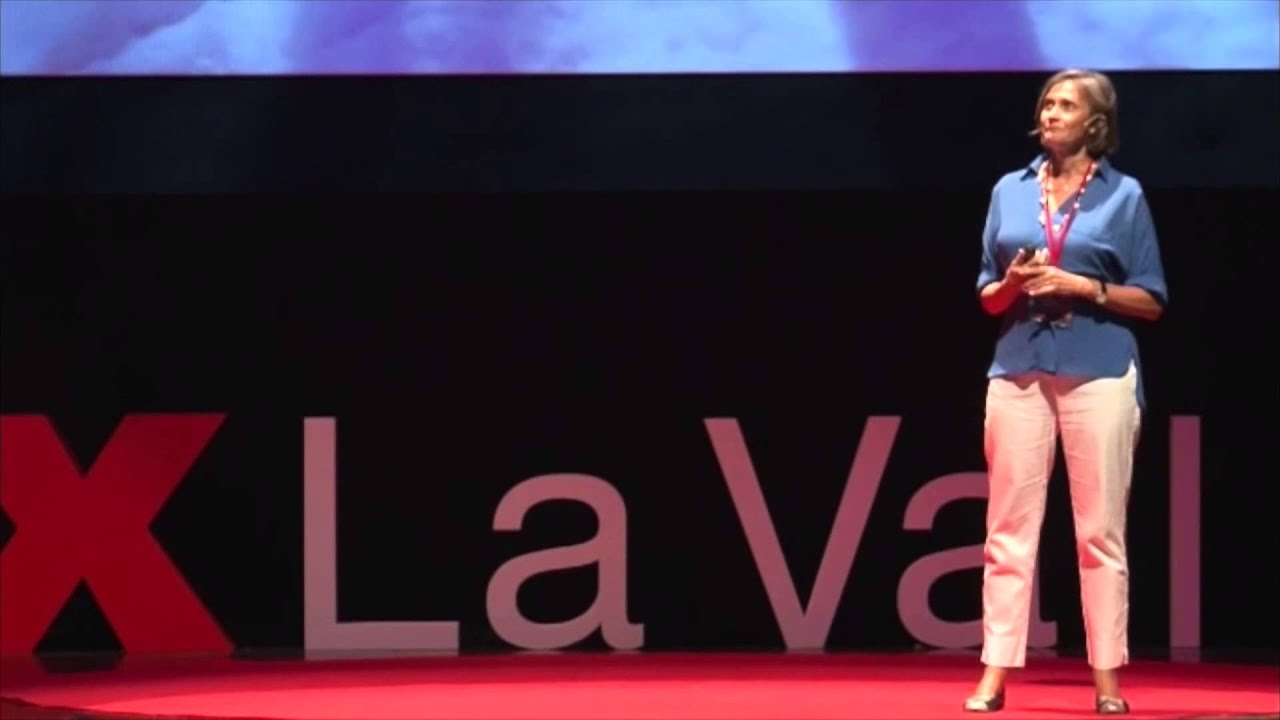 Lenguajes de hoja caduca... | Concepción Maldonado González | TEDxLaValldUixo