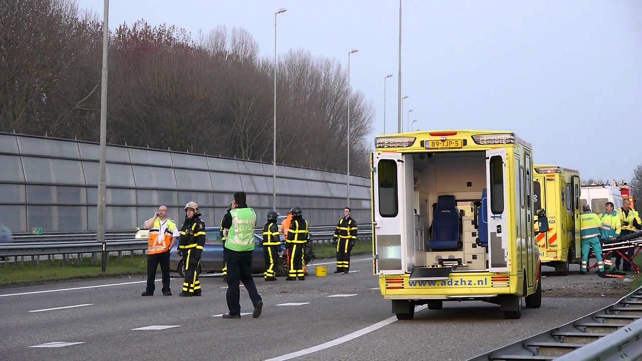 PRIO 1/ A1 AANRIJDING LETSEL (SOORT VOERTUIG: PERSONENAUTO) A15 HARDINXVELD