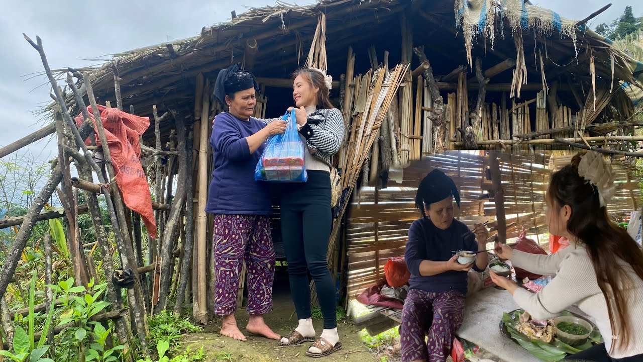 The kind-hearted repair girl returns to visit the aunt who helped her when she was a child.