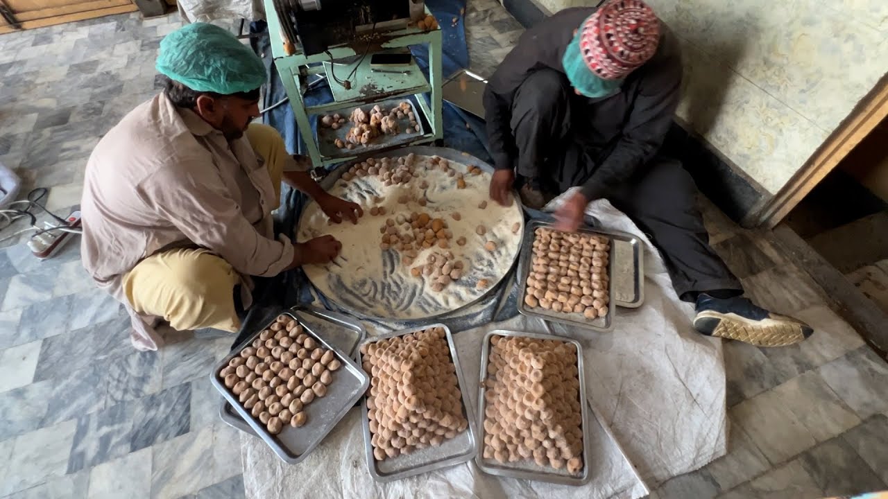Mardan Ka Badayuni Pera: Queen Elizabeth Wanted This Sweet Maker In UK! | Historical Food