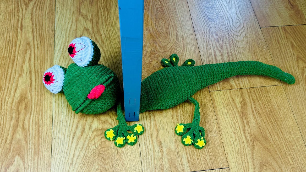 Lizard Crochet Door Stop | Lizard Crochet Pattern | Lizard Door Stop | Door Stopper