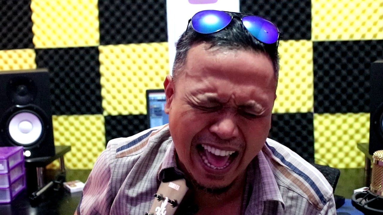 MEMET PELOS CERITA LUCU