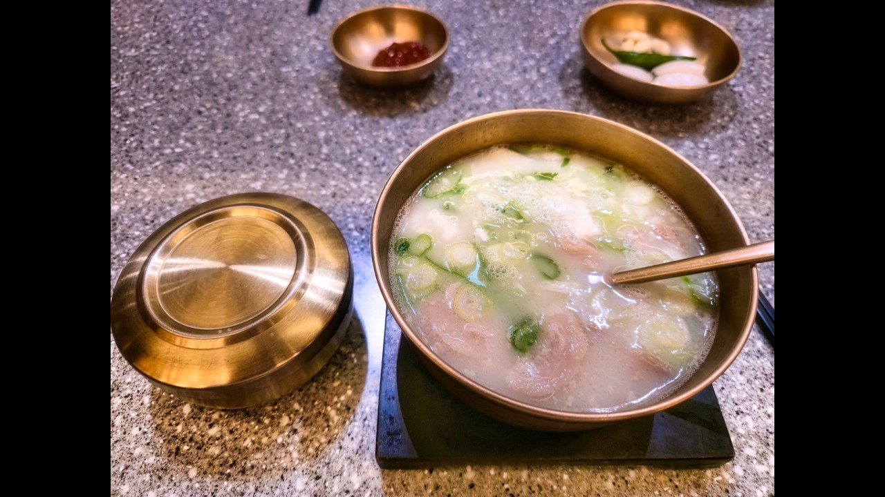 모던하고 고급스러운 분위기가 돋보이는 곳 미슐랭 국밥 정짓간, 매콤한 생김치가 국밥의 맛을 한층 더 이끌어 주는 곳, 김정민 - 붐붐붐