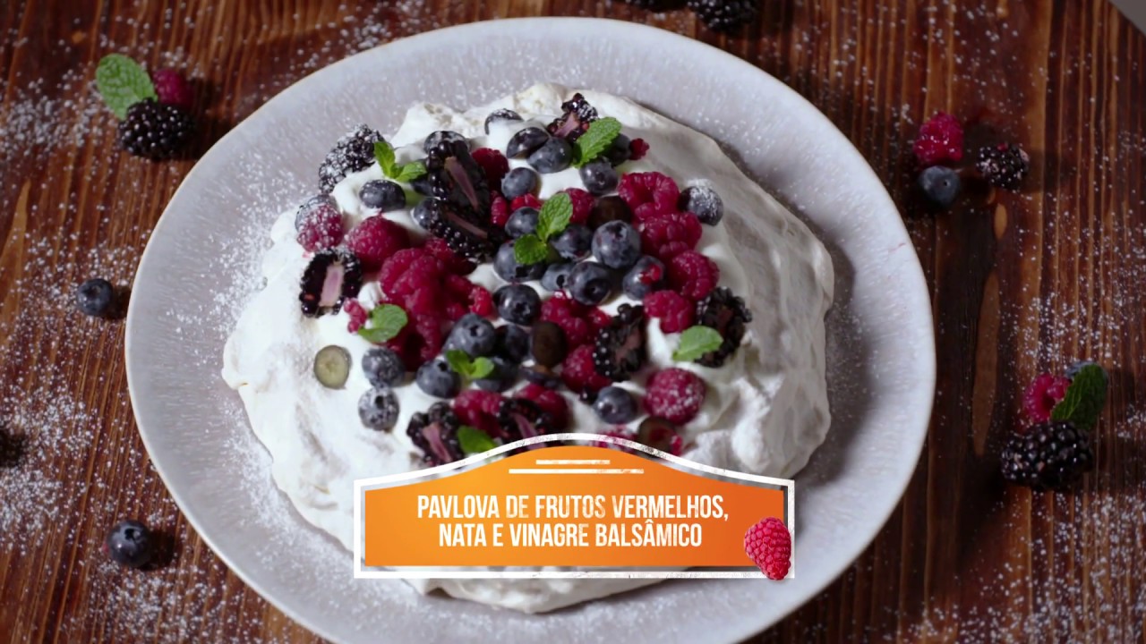 Pavlova de Frutos Vermelhos, Nata e Vinagre Balsâmico (sem glúten) | Doces Do Oficio