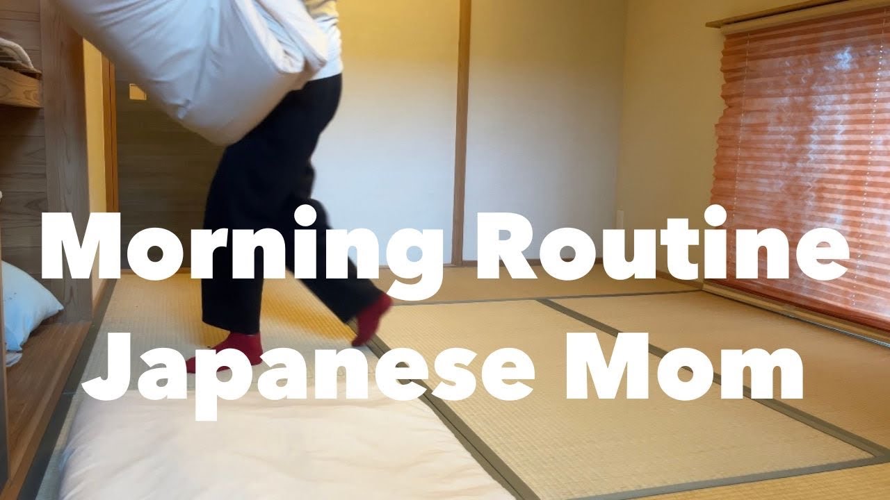 Japanese Morning Routine | Life Without a Bed & Cozy Cafe Vlog in Japan