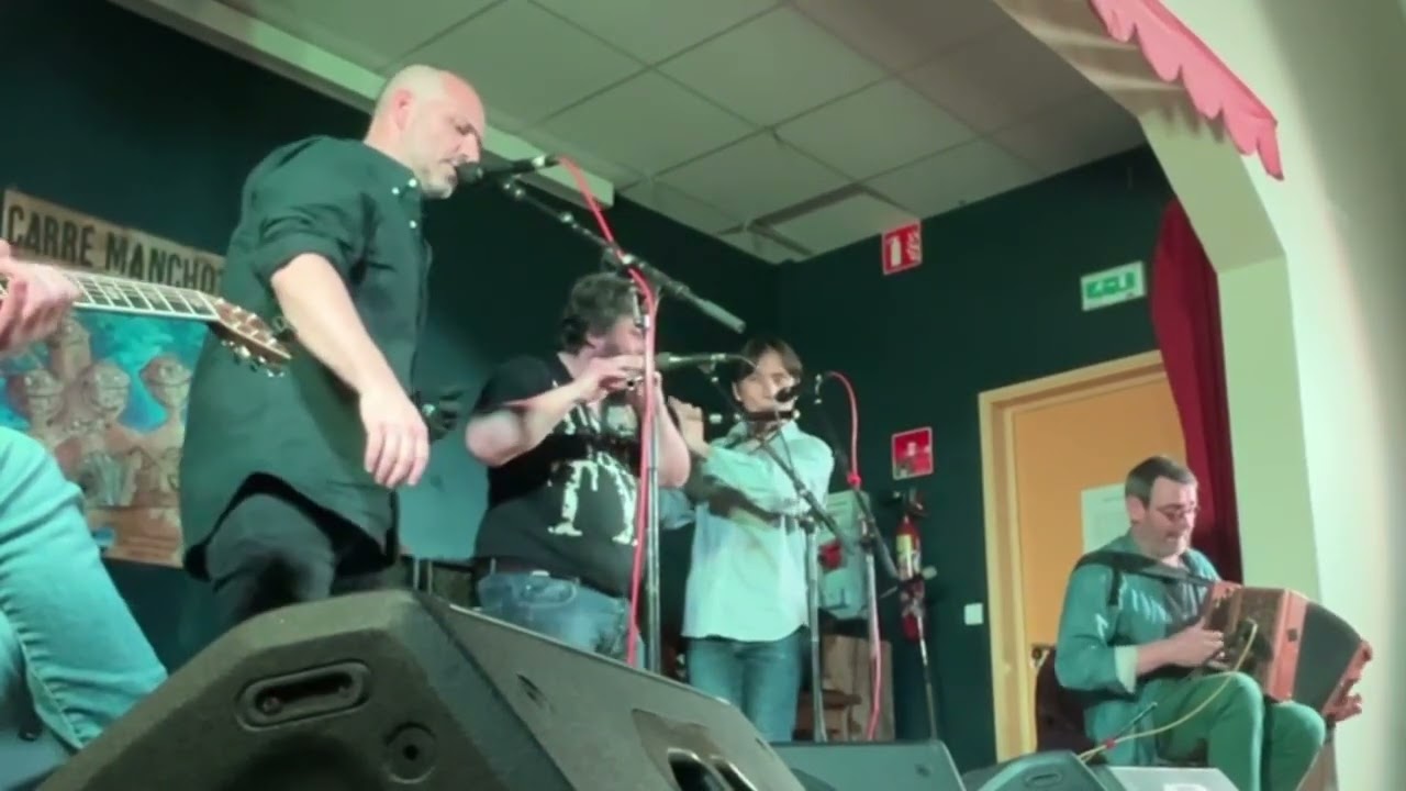 A session with Carré Manchot in Brittany